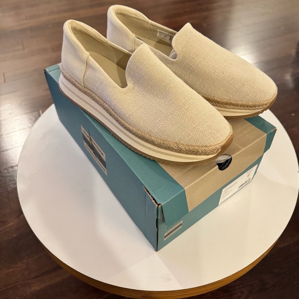 Toms Women's Beige Slip-On Sneakers